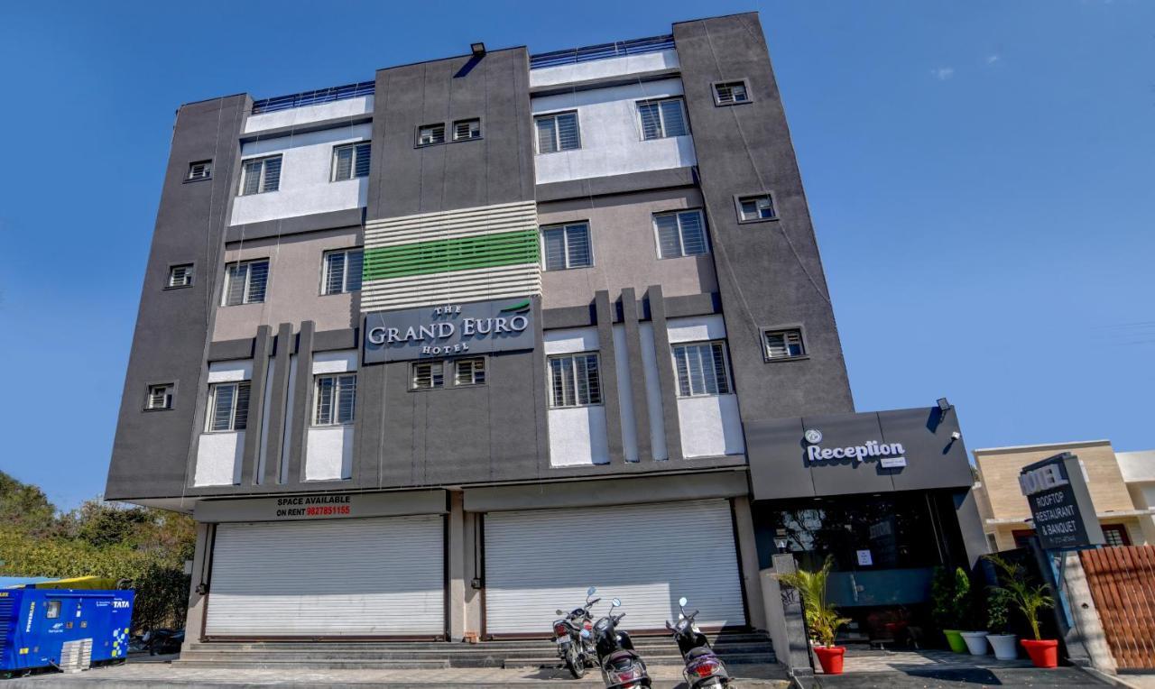 Treebo Grand Euro Pipliyahana Square インドール エクステリア 写真
