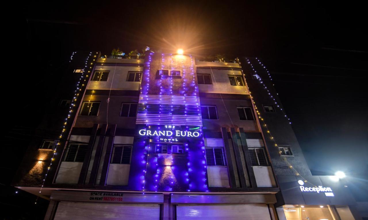 Treebo Grand Euro Pipliyahana Square インドール エクステリア 写真